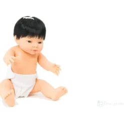 Bambole nel mondo asiatica