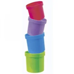 Bicchieri da impilare con colori freschi