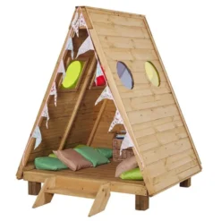 Capanna della foresta da esterno