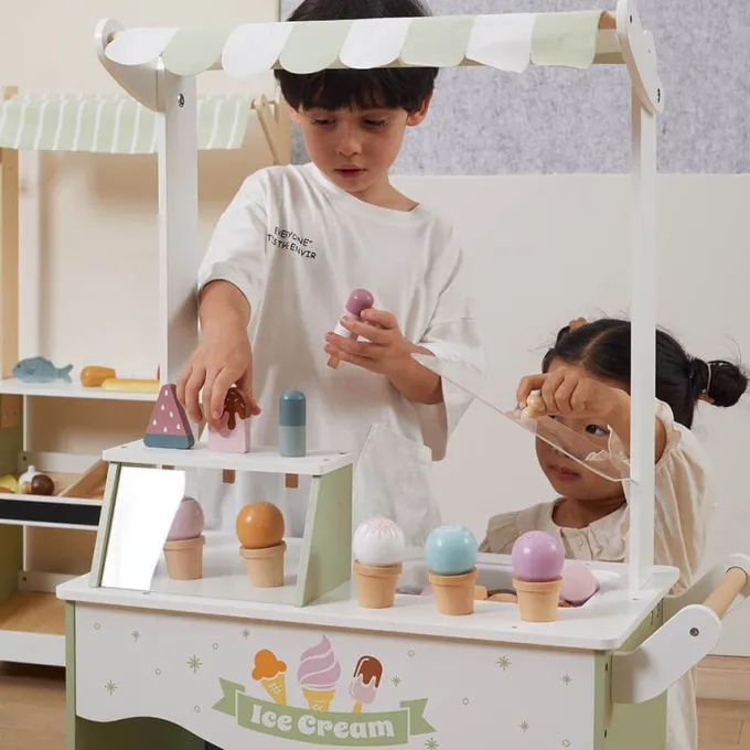 Carretto dei gelati in legno