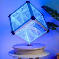 Cubo rotante infinito