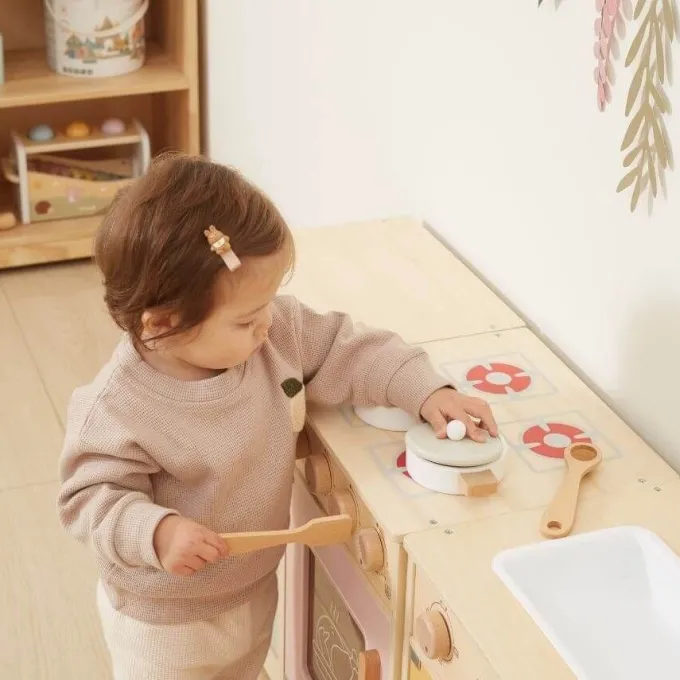 Cucina colorata per piccoli chef