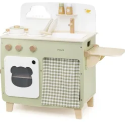Cucina in legno con tavolino colori pastello
