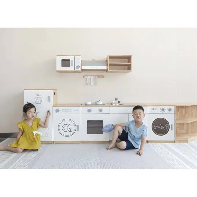 Cucina moderna completa in legno