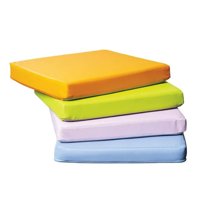 Cuscini quadrati colori freschi