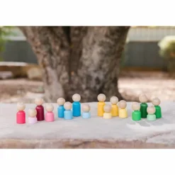 Famiglia arcobaleno in legno