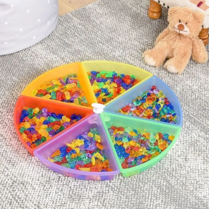Playtray sensoriale colorato a spicchi