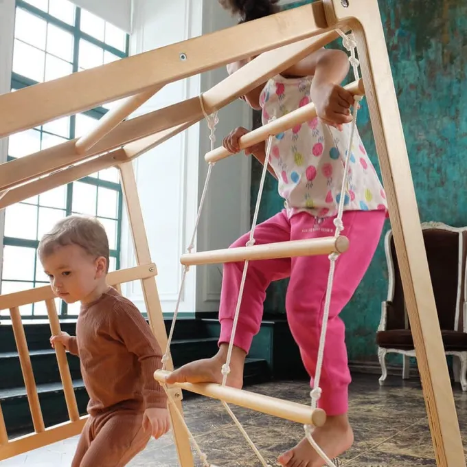 Scala a 6 pioli per playground